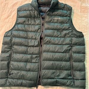 Eddie Bauer Men's Green Puffer Vest